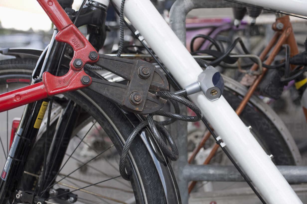bolt cutters bike lock