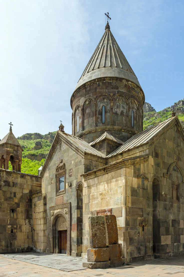 geghard-monastery-geghardavank-unesco-world-heritage-site-kotayk-province-armenia-CAVF72098.jpg