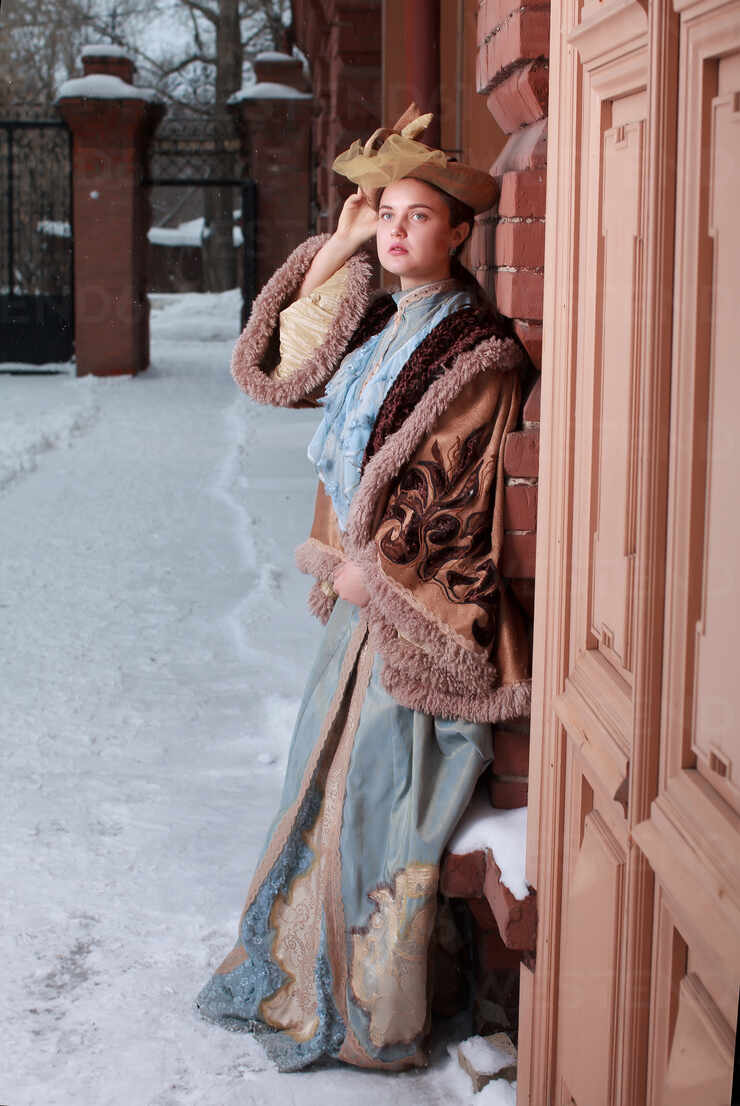 Beautiful Russian Woman In A Vintage Dress Russian Village Winter Cavf Cavan Images Westend61