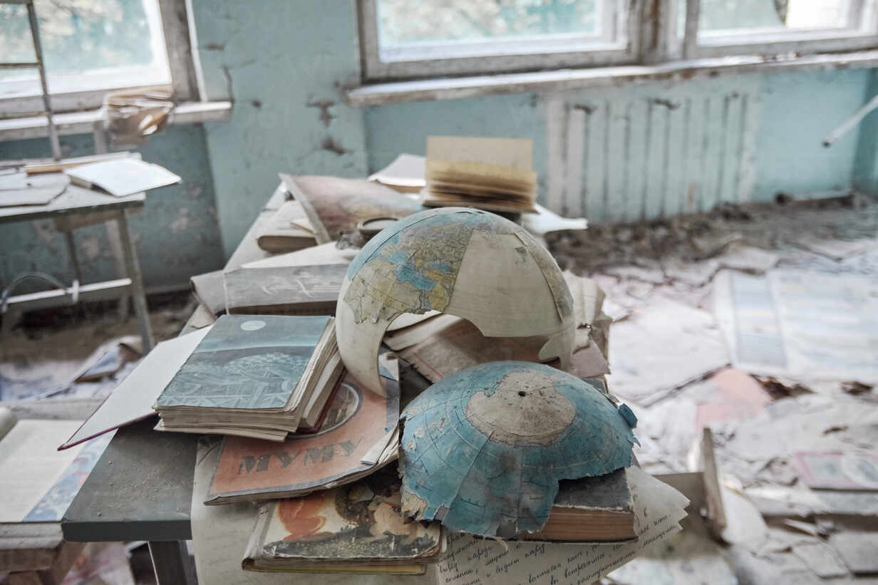 Abandoned School Number 13 In The City Of Pripyat Chernobyl Ukraine Cavf78522 Cavan Images Westend61