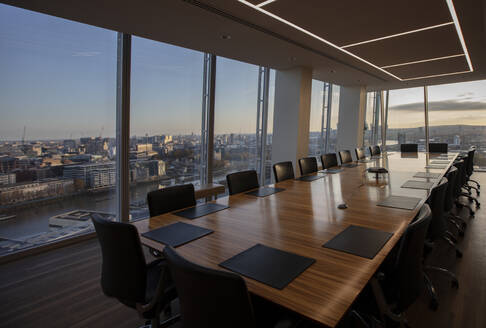 Long Conference Table In Modern Highrise Office Overlooking City Caif27775 Rob Daly Westend61