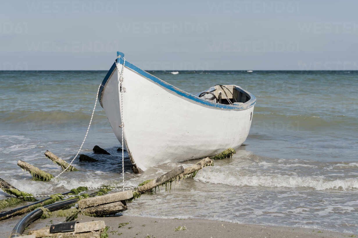 Boat Moored At Sandy Coastal Beach Afvf Vitta Gallery Westend61