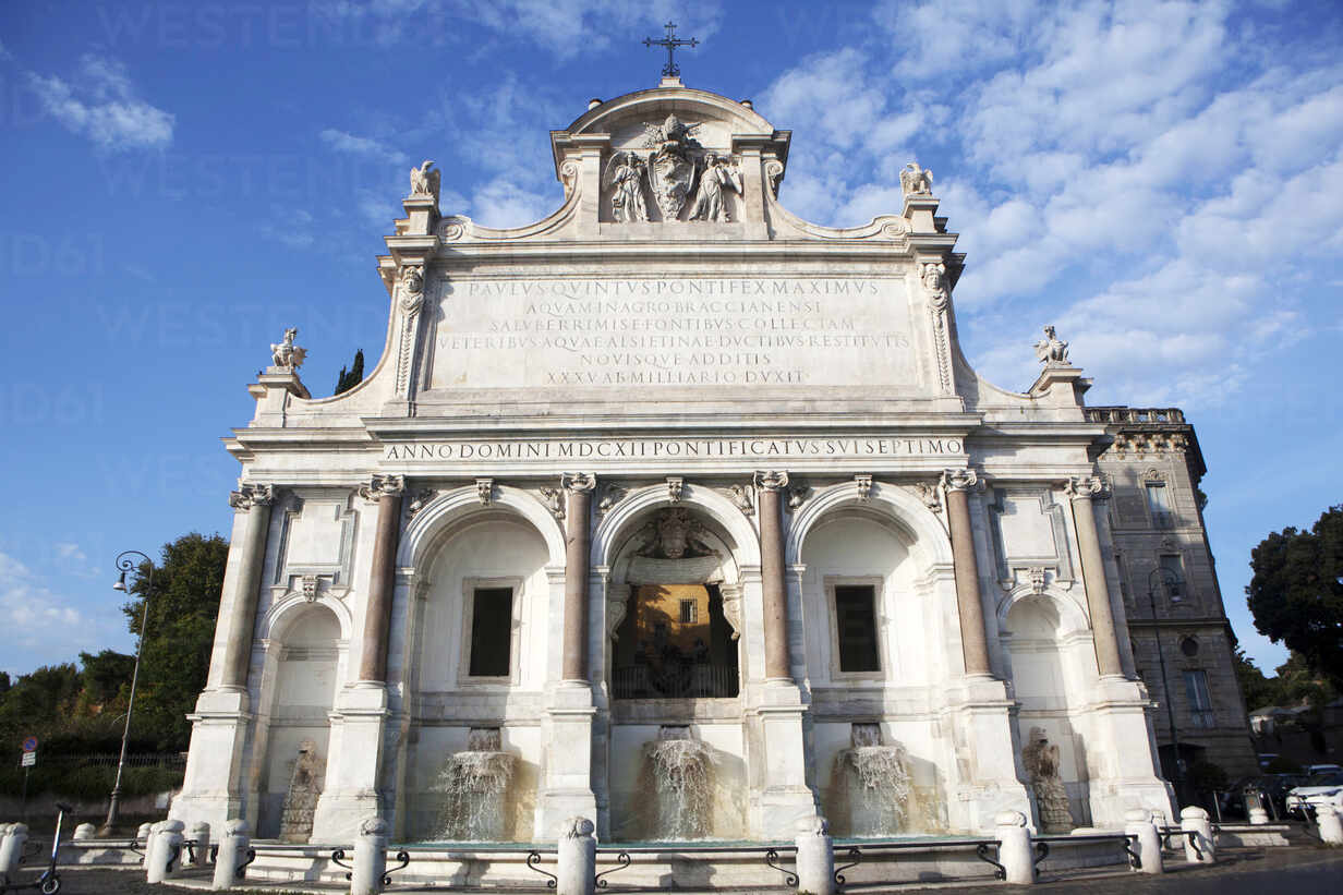 Fontana Dell Acqua Paola Trajan Aqueduct Restored By Pope Paul V Borghese In The 16th Century